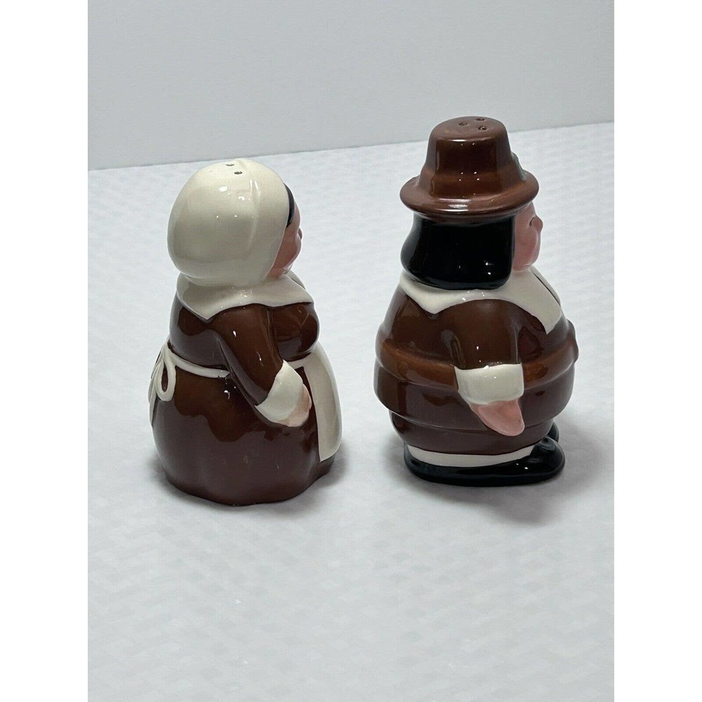 Thanksgiving Publix Supermarket The Pilgrim Pair Salt & Pepper Shakers - Picture 5 of 9